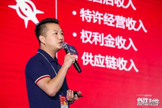 开奶茶店加盟好还是直营好现在有了第3种选择方案