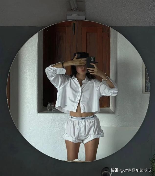 “白幼瘦”大势已去，现在男生都喜欢的是“蜜桃臀”，回头率很高