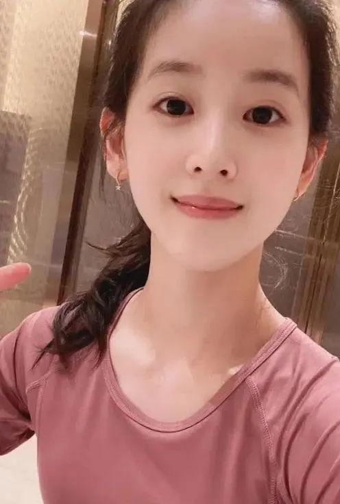 "奶茶妹妹"章泽天:从来不只是京东老板娘,她的野心究竟有多大